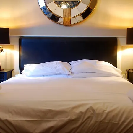 The Metropole Guest house